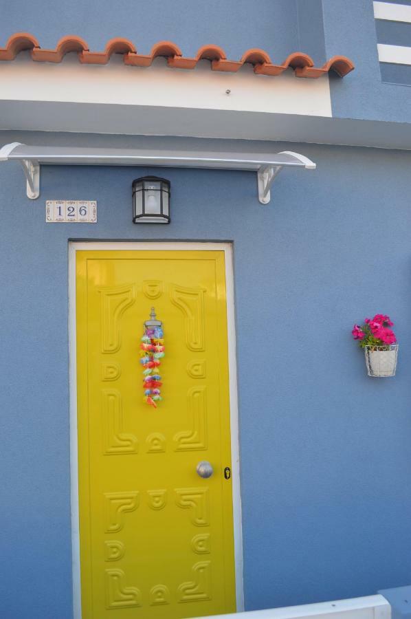 Yellow Door Gafanha da Encarnacao Exterior foto